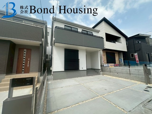 小中学校徒歩10分圏内・お車2台駐車可能　神陵台10期　1号棟の外観