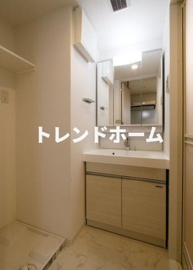 ファーストフィオーレ心斎橋イーストⅡの独立洗面台|選べる家電プランあり！！