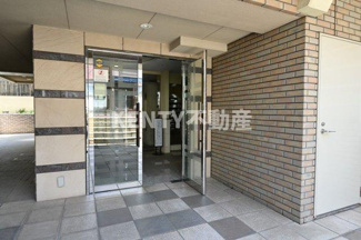 【エントランス】 | 建物の内部です