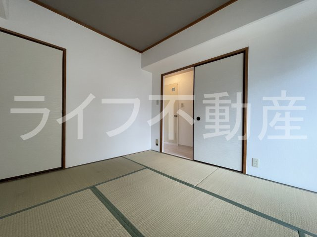 カルム東大阪の和室|明るい和室です