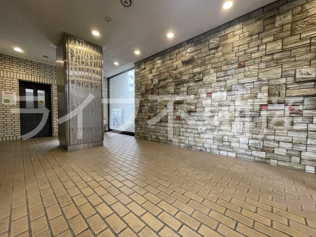 カルム東大阪のロビー|清潔なロビーです