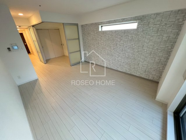 ラ・フォルム本町WESTの居間・リビング