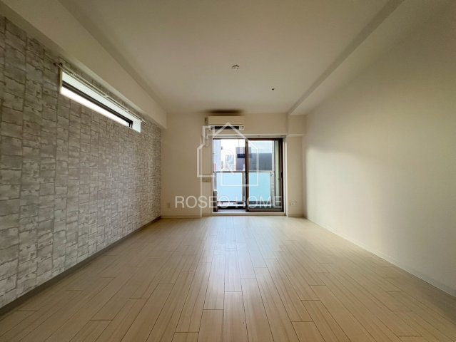 ラ・フォルム本町WESTの居間・リビング