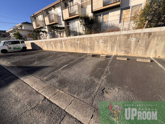 メゾン松本 Iの駐車場