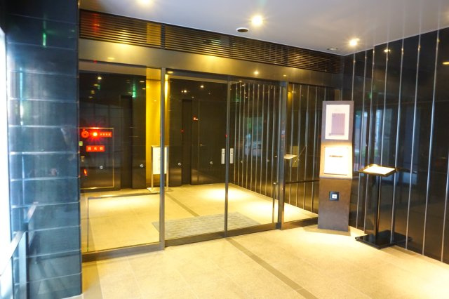 ジオグランデ梅田のエントランス