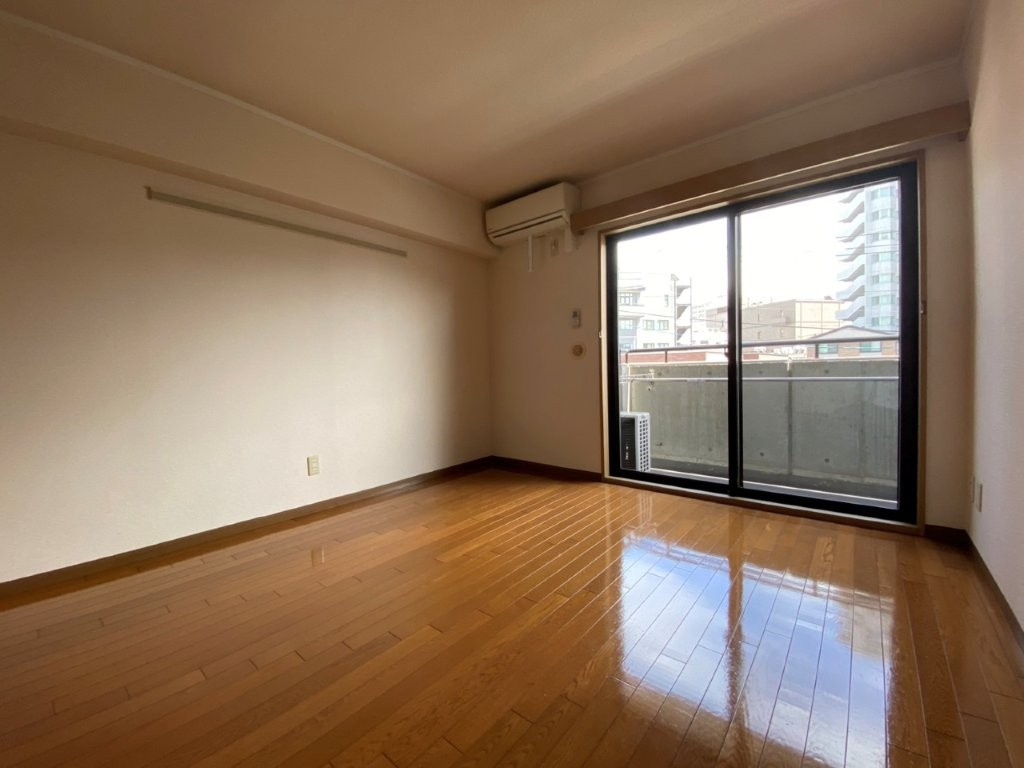 リージェント中ノ橋の洋室