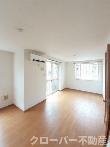 サンライズ・ｋ　Ｂ棟の居間・リビング