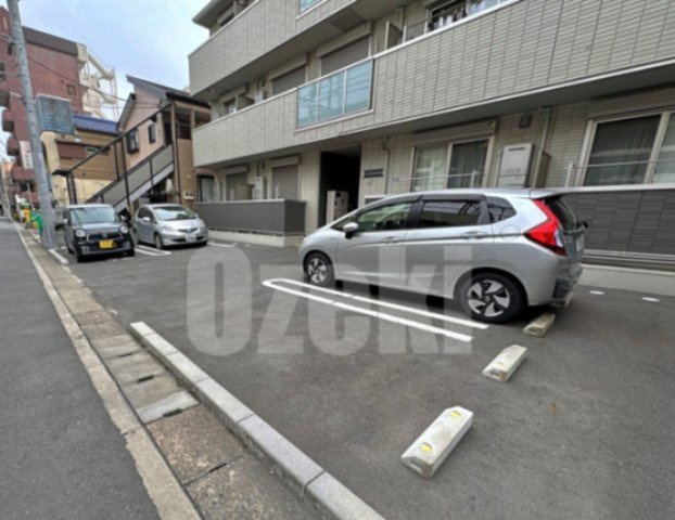 ゴールドパストラルⅩの駐車場|弊社ホームページに写真がたくさんあります♪