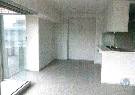 【居間・リビング】 | 阿倍野桃ヶ池シティハウス | 2017年リフォーム時のリビング写真です