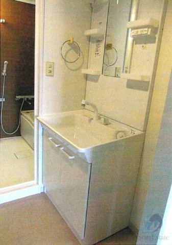 【独立洗面台】 | 阿倍野桃ヶ池シティハウス | 2017年リフォーム時の独立洗面台写真です