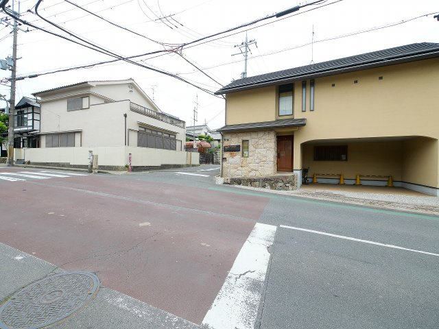 高畑町店舗