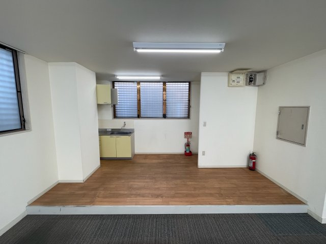 昴大明石の内装