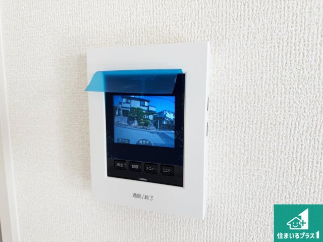 神戸市垂水区神陵台　第10期　新築一戸建ての防犯設備|カラーモニターインターホン！声だけでなく来訪者の姿や顔がモニターで確認できるので、小さなお子様がいらっしゃるご家庭でも安心できます！
