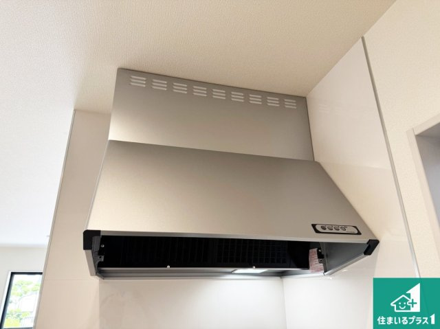 神戸市垂水区神陵台　第10期　新築一戸建ての設備|汚れにくいスロットフィルタでお手入れラクラク！ＬＥＤ照明付き！