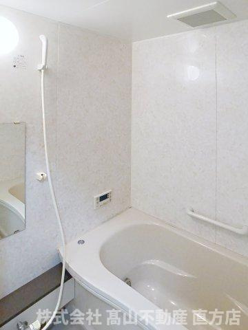 ロワイヤルT・NⅡの浴室