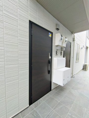 【玄関】 | ソラーナ小松原