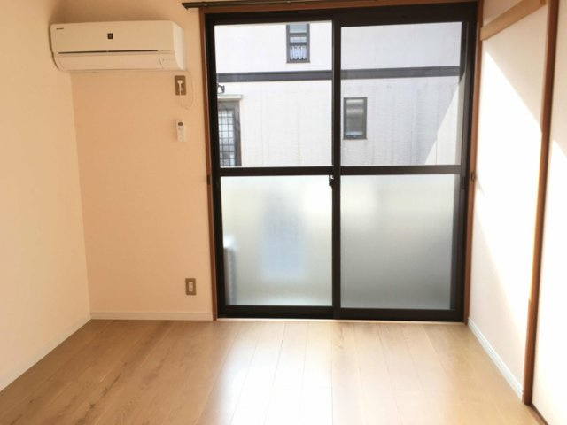 メゾンクレールＣの洋室