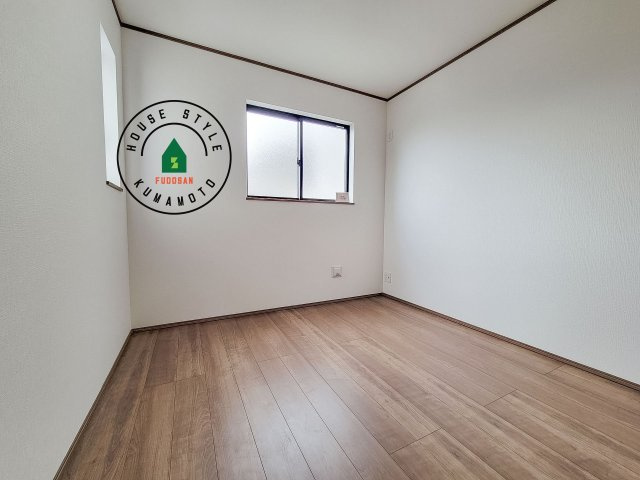 熊本市中央区萩原町第1-1棟（A号棟）の子供部屋|穏やかな光が差し込む室内には、穏やかな時間が流れます。