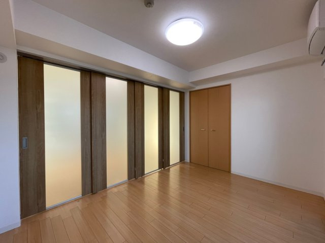 ピアッツァレント今井町の洋室|クローゼット付き洋室6.3帖