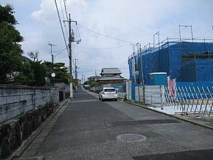廿日市市福面2丁目　新築一戸建て(全4棟)の前面道路含む現地写真