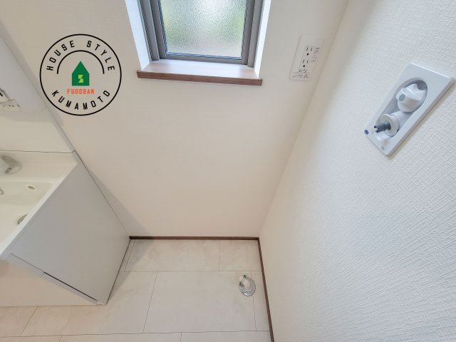 熊本市東区下江津1丁目第1-2棟（A号棟）のランドリースペース|ランドリースペースとなります。広々して有効的にご使用できます。 