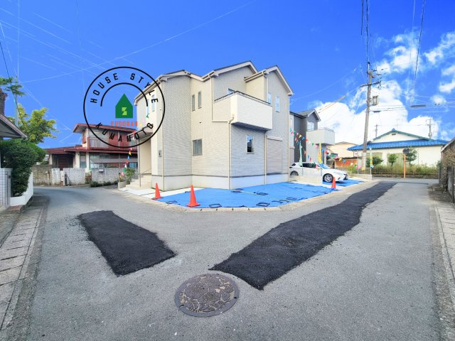 熊本市東区下江津1丁目第1-2棟（A号棟）の前面道路含む現地写真|見学の時間などお気軽にお問い合わせ下さい。