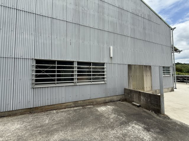 山崎倉庫の庭