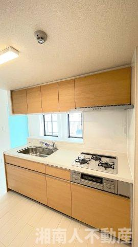 アエラス辻堂ウエストウイングのキッチン|コンパクトなキッチンで掃除もラクラク