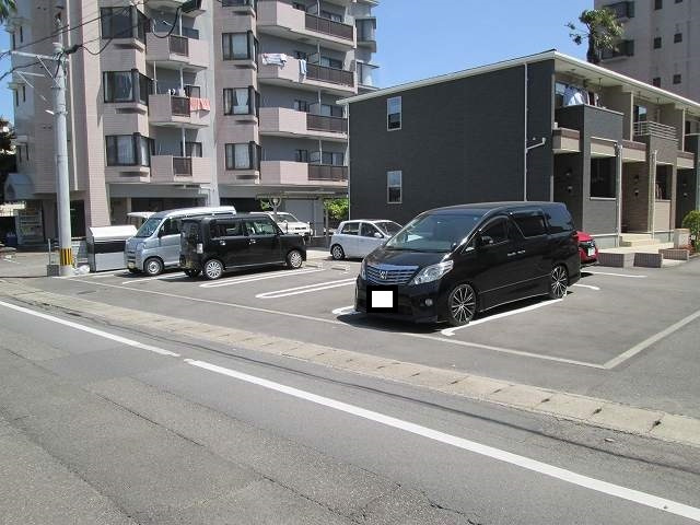 シュー　スウィートの駐車場|駐車場