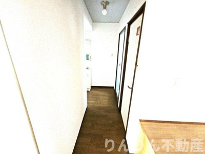 【洗面所】 | 海出ビル | 明るい洗面所です