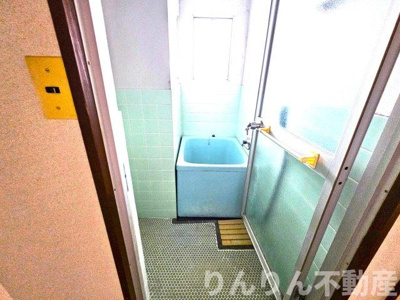 【浴室】 | 海出ビル | コンパクトで使いやすいお風呂です