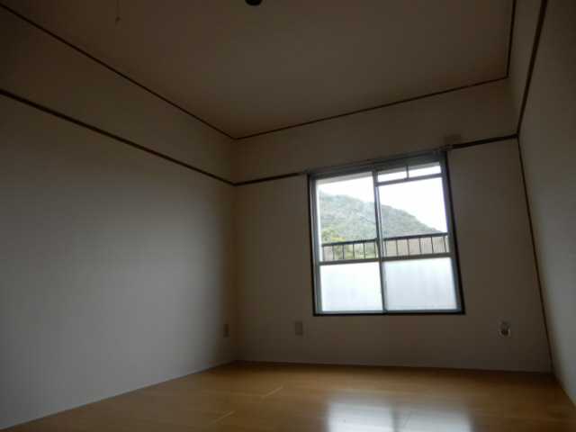 クローバー広畑才の寝室