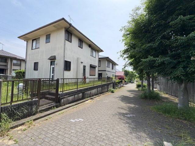 神戸市西区月が丘4丁目土地の前面道路含む現地写真