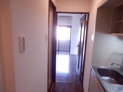 リーガル京都河原町Ⅲの内装|廊下