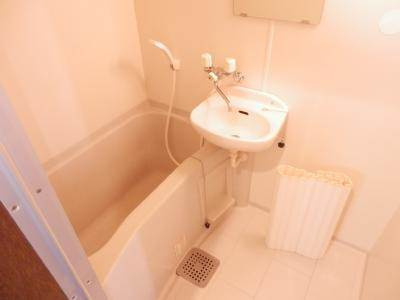 リーガル京都河原町Ⅲの浴室