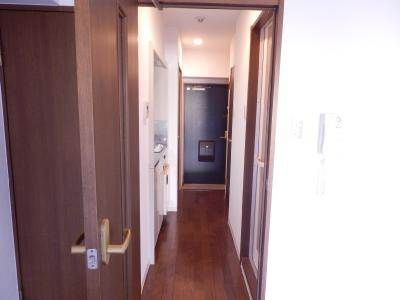 リーガル京都河原町Ⅲの内装|玄関へ