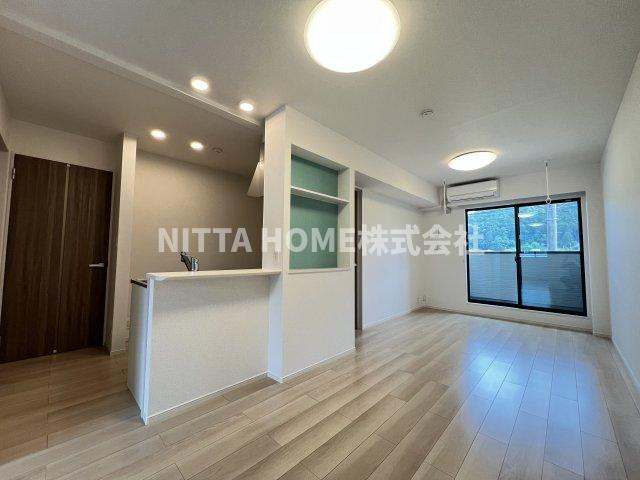 クレール丹波Ⅱのキッチン|リビングスペースです◇