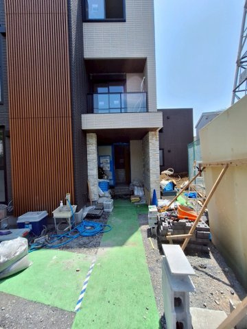 リバーシャトー永福のエントランス