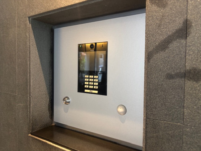 【エントランス】 | イニシアイオ目黒学芸大学