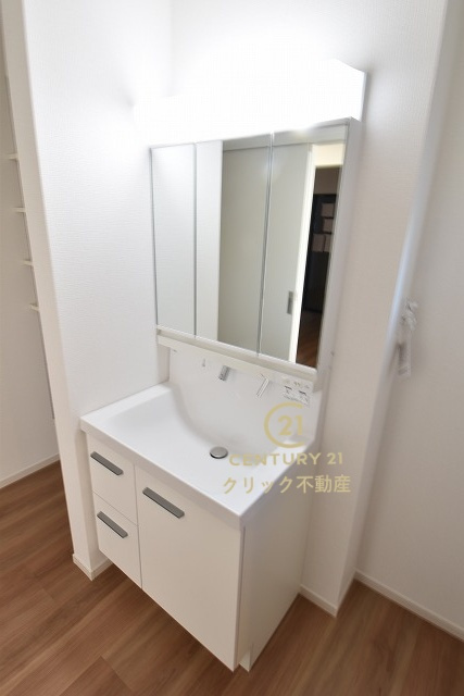 ケイアイフィット　常陸太田市馬場町　2期 　限定1棟！の独立洗面台|洗面台は洗練されたシンプルなデザインでお手入れも楽です。