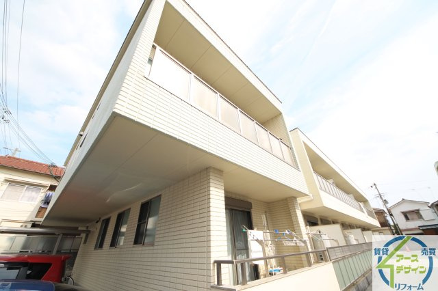 寿ハイツの外観