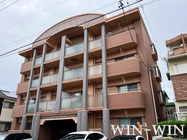 サンフィオーレ中郷の外観