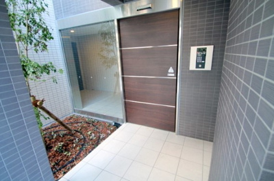 【エントランス】 | リッシュテーレ | エントランス★