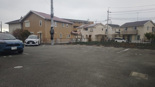 セントラルグレイスCの駐車場