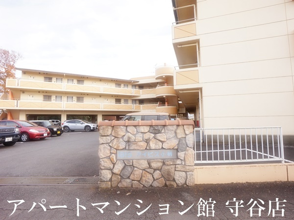 アイビス小絹Ａのエントランス
