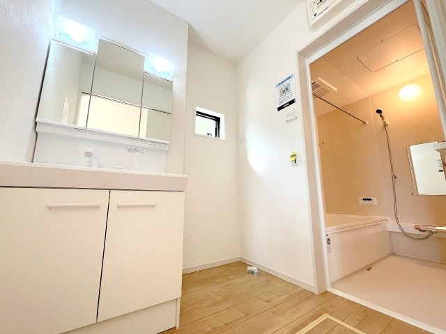 立川市西砂町2丁目　新築戸建全1棟の独立洗面台