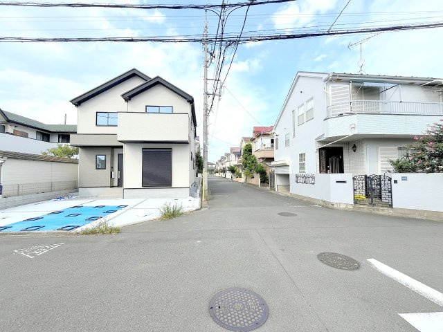 立川市西砂町2丁目　新築戸建全1棟の駐車場