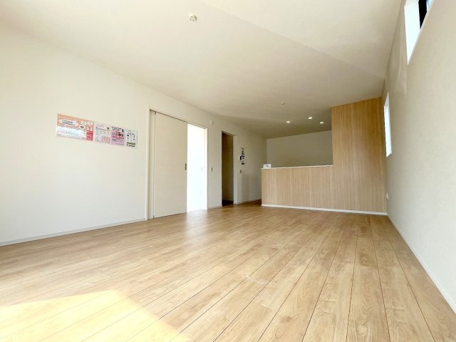 立川市西砂町2丁目　新築戸建全1棟の居間・リビング