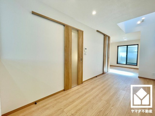 伏見区納所町の居間・リビング