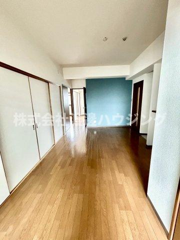 アルテ江坂の居間・リビング